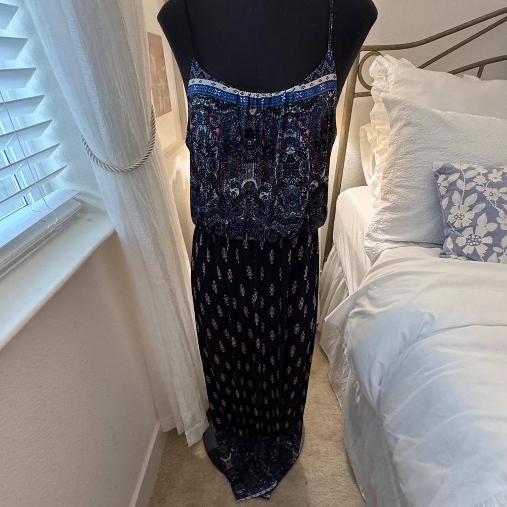 Chic Navy Patterned Maxi Dress